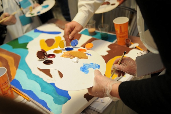 Художественные практики - корпоративная картина маслом